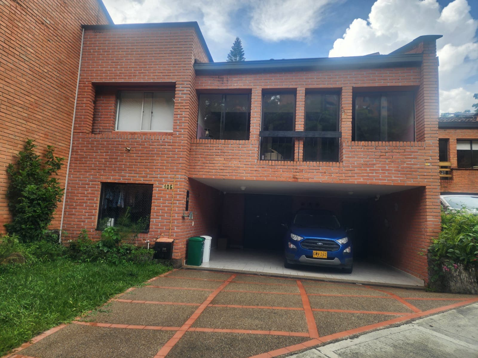 Luxurious La Toscana House in El Poblado, Medellín - Image 1