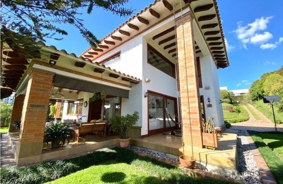 Luxurious Colonial Home in Alto Las Palmas, Envigado