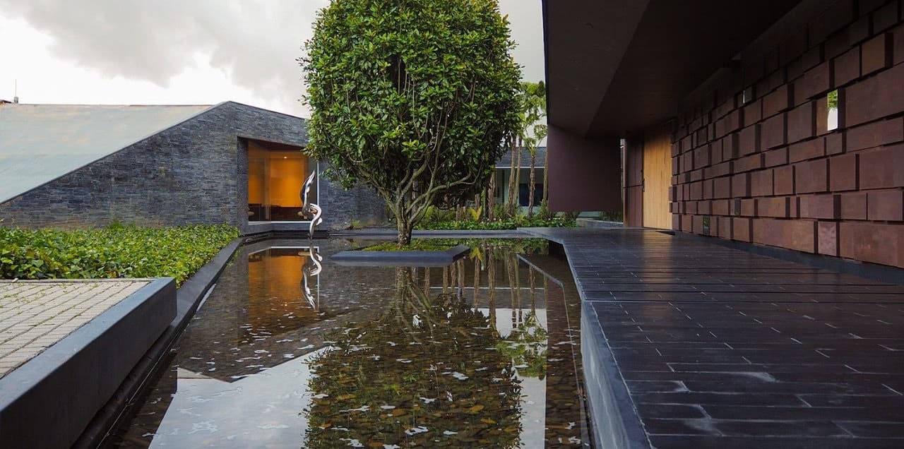 Alto De Las Palmas Modern Home - Medellín real estate