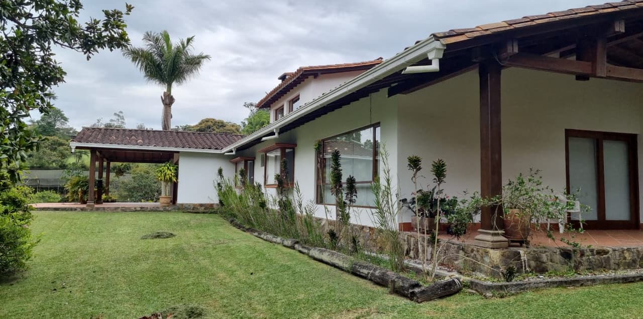 Casa de lujo Fizebad en El Retiro - bienes raíces en Medellín