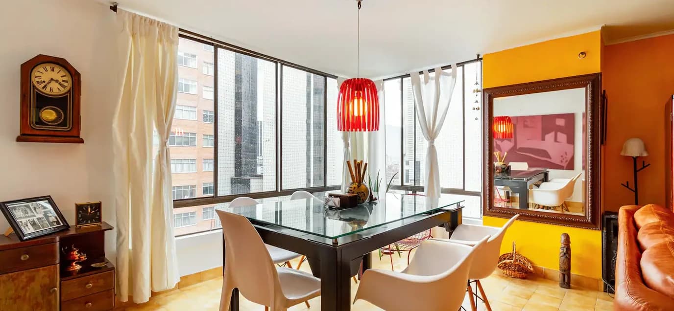Invierte en Medellín: Amplio Condominio en el Centro en Venta
