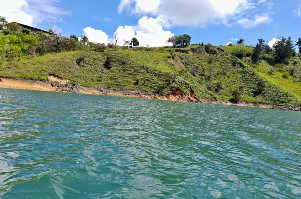 Lote en el Lago Guatapé en Venta | Desarrollo Hotelero Ideal