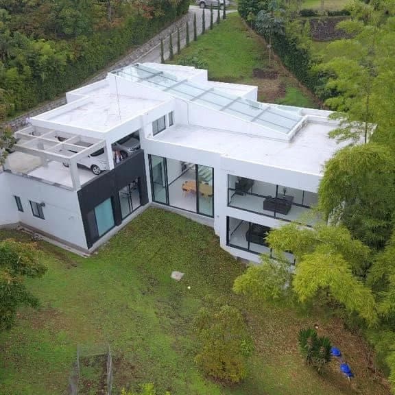 Luxury Fizebad Casa Near La Fe Dam | Medellín real estate