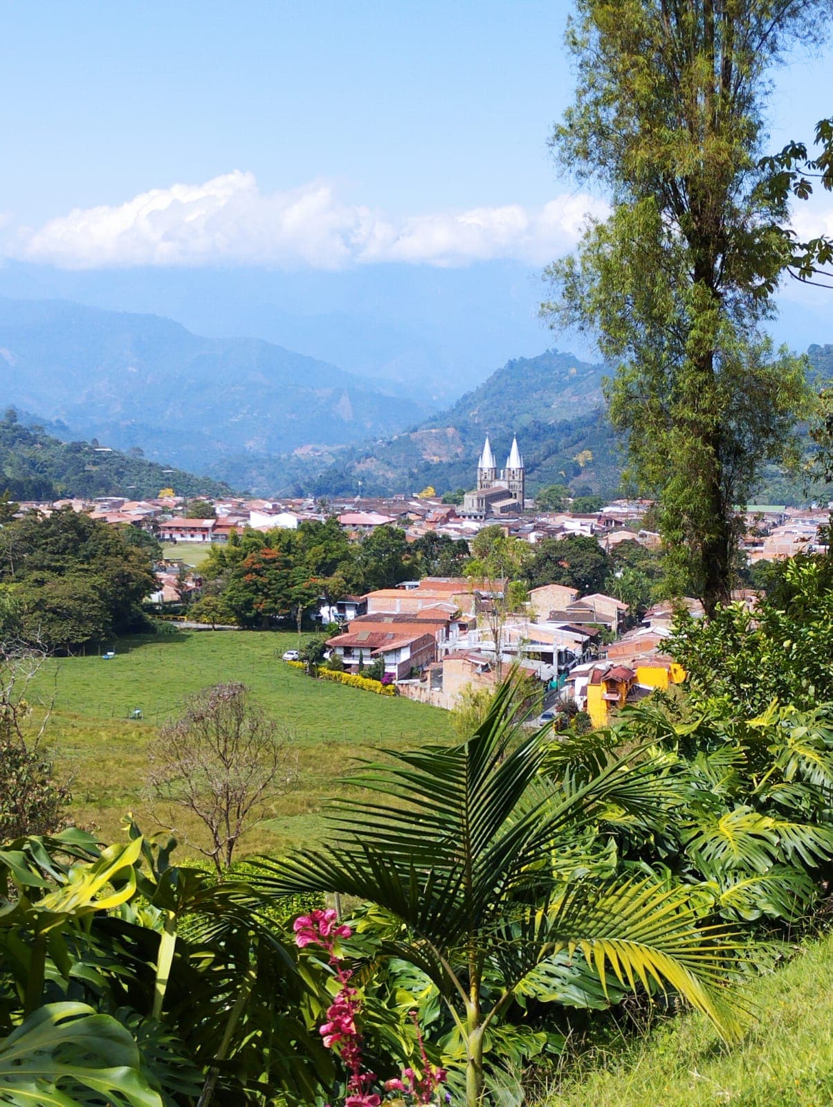 Jardín Country Home: Luxury Living in Tranquil Setting
