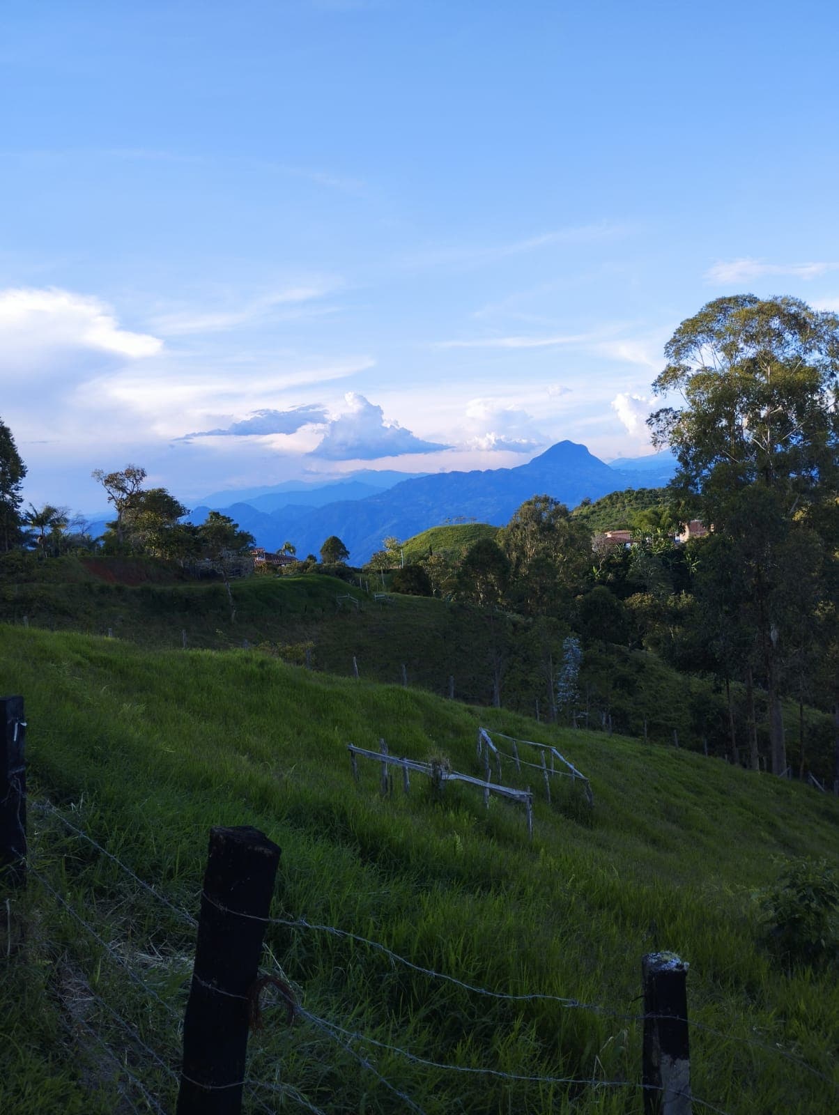 Lote con Vista a las Montañas de los Andes en Jericó - Impresionantes 0.74 Acres