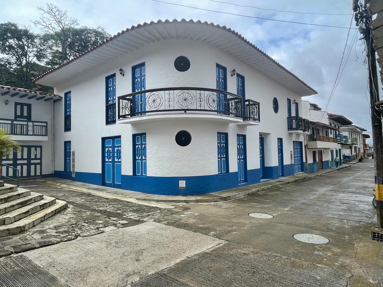 Propiedad de Inversión en Venta en Jericó - 3 Apartamentos y 3 Espacios